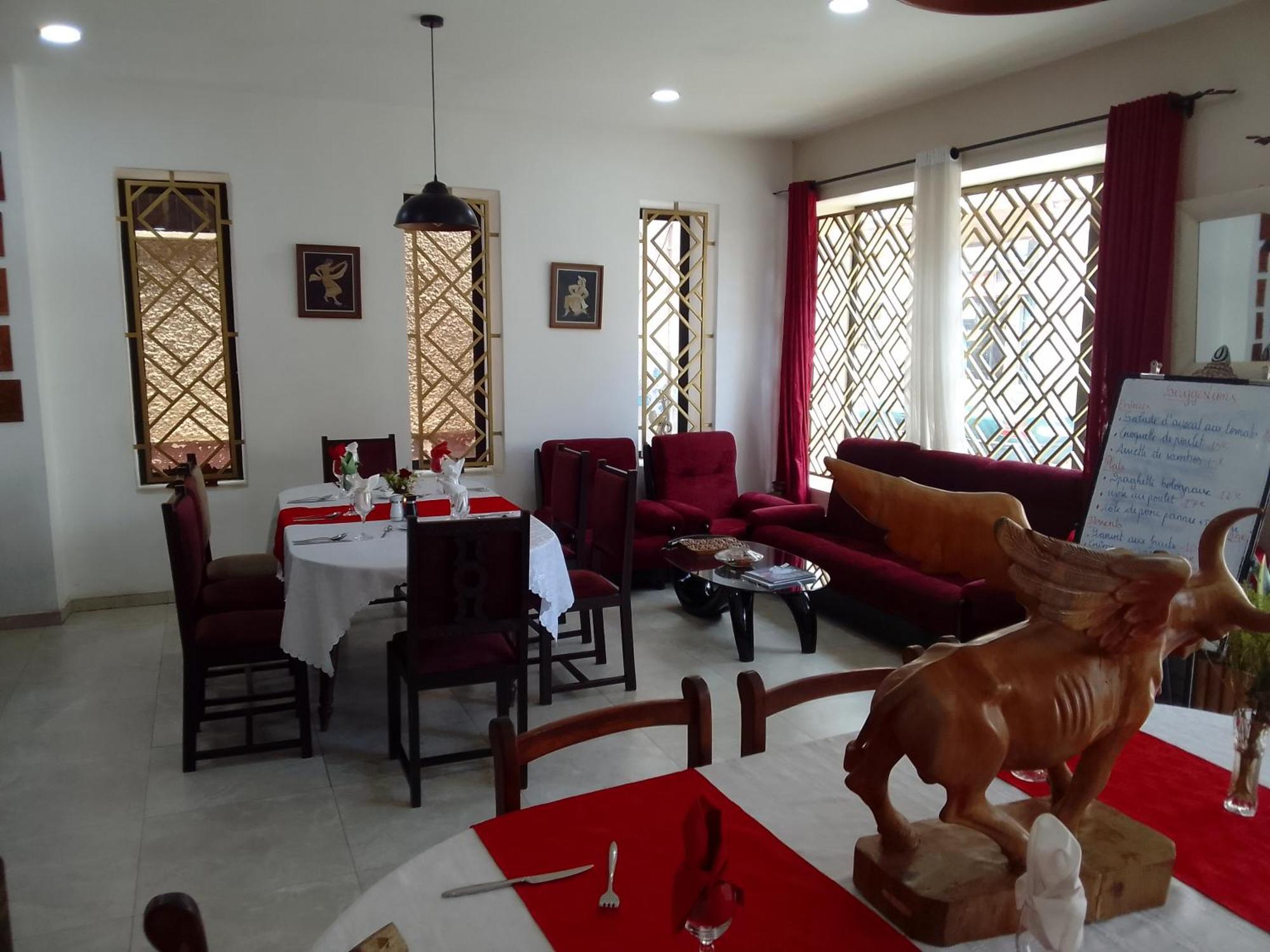 Radama Hotel أنتاناناريفو المظهر الخارجي الصورة